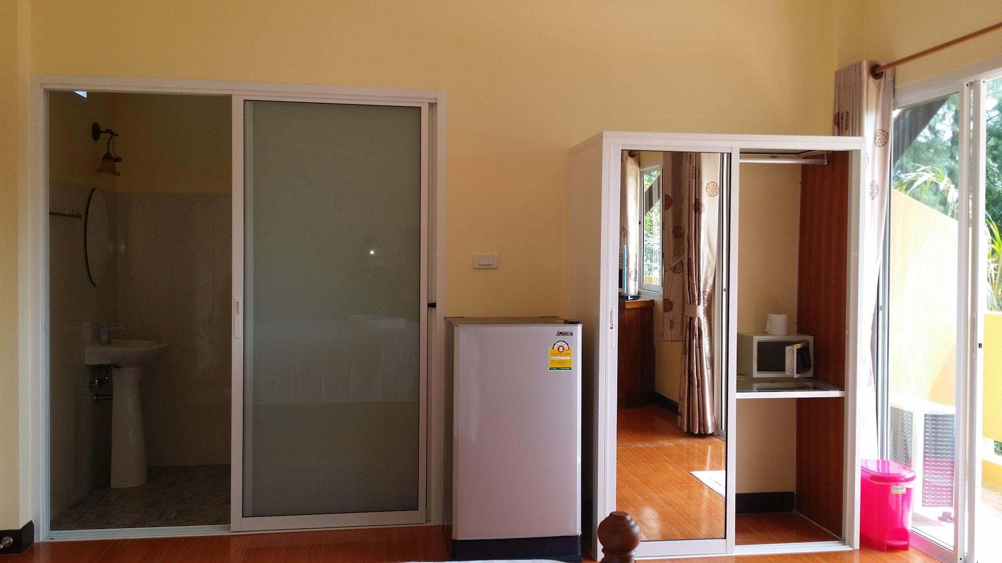 Spy Home Khao Lak Exteriör bild